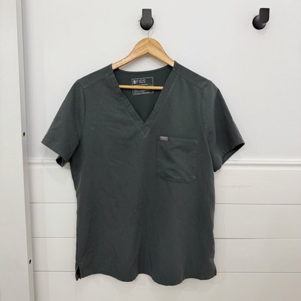 Men’s FIGS Technical Collection V-Neck Short Sleeve Scrub Top Gray Size L